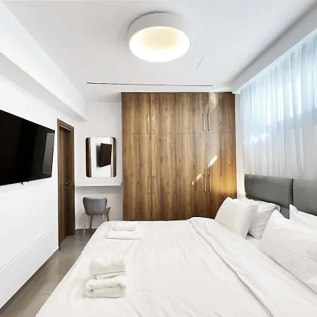 Majestic Manor Villa *