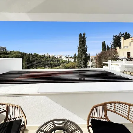 Majestic Manor Villa *