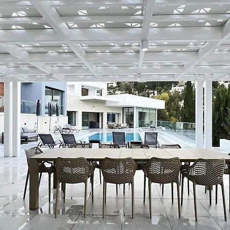 Majestic Manor Villa Tala