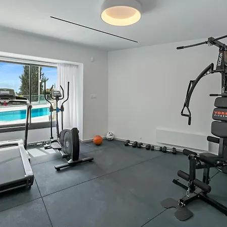 Вилла Majestic Manor *