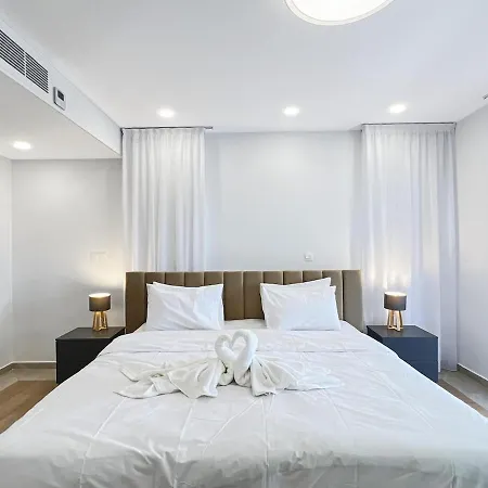 Majestic Manor * Тала