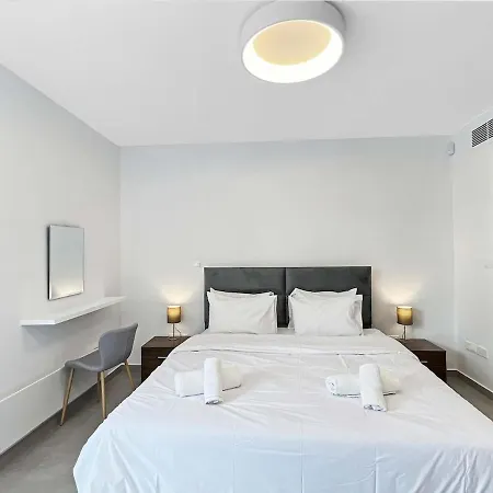 Вилла Majestic Manor Тала