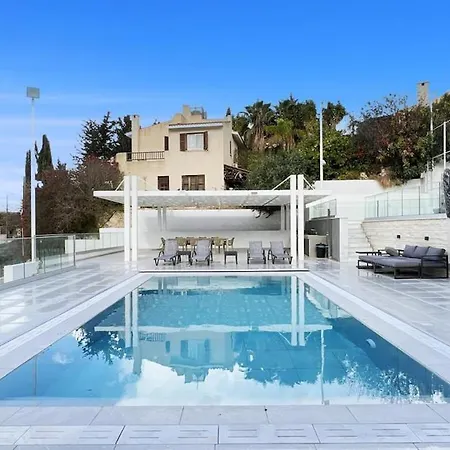 Вилла Majestic Manor