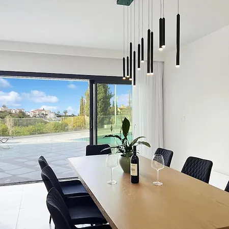 Majestic Manor Вилла