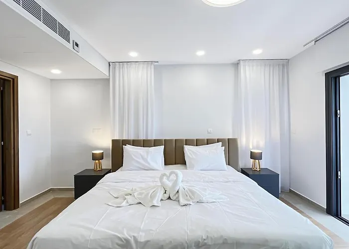 Majestic Manor * Tala