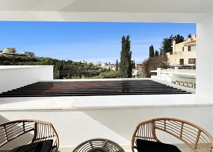 Majestic Manor Villa *